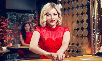 Cá cược quần vợt với cầu thủ đang giao bóng